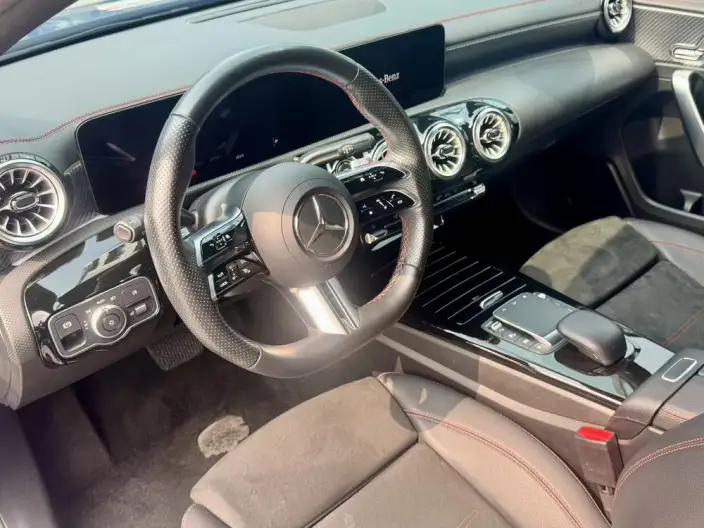Mercedes-Benz A-class 2023 Model A 200 L Sports sedan Fashion Edition – фото 7