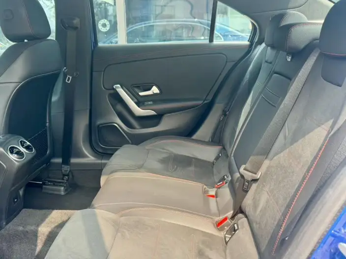 Mercedes-Benz A-class 2023 Model A 200 L Sports sedan Fashion Edition – фото 9