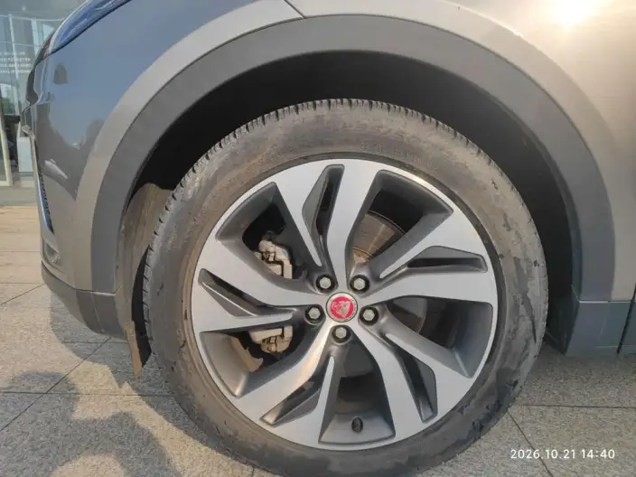 Jaguar E-PACE 2024 Model Youth Sports Edition R-DYNAMIC – фото 7