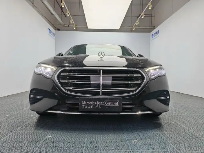 Mercedes-Benz E-Class 2025 Model E 260 L sedan – фото 2