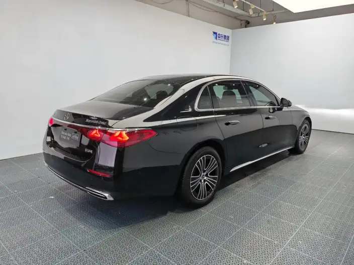 Mercedes-Benz E-Class 2025 Model E 260 L sedan – фото 7