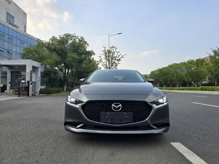 Mazda3 Axela 2021 Model 2.0L Automatic Zhi Ya Edition