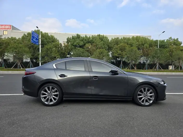 Mazda3 Axela 2021 Model 2.0L Automatic Zhi Ya Edition – фото 6