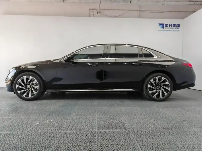 Mercedes-Benz E-Class 2024 Model E 300 L Luxury Model sedan – фото 4