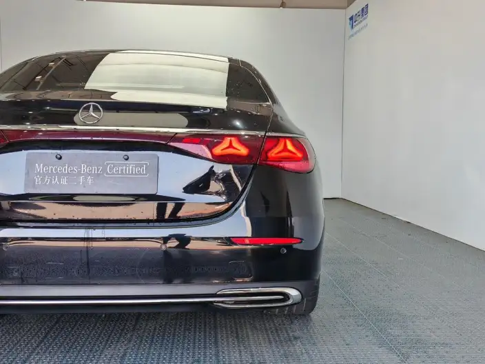 Mercedes-Benz E-Class 2024 Model E 300 L Luxury Model sedan – фото 9