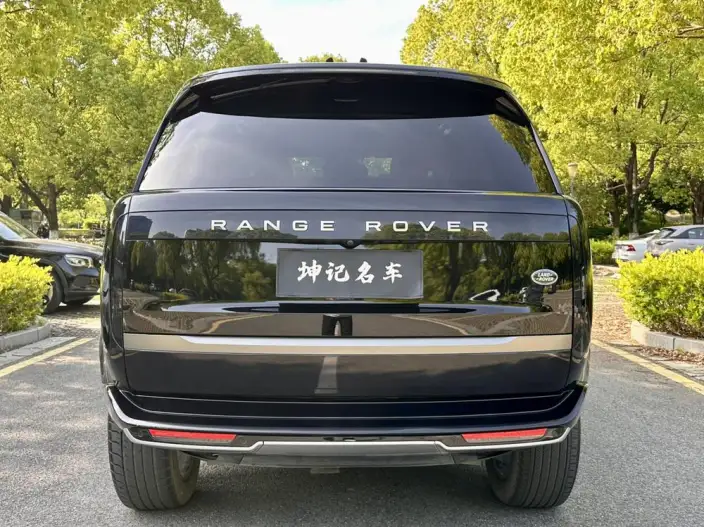 Range Rover 2023 Model 3.0 L6 400PS Shengshi VII seat Extended Edition