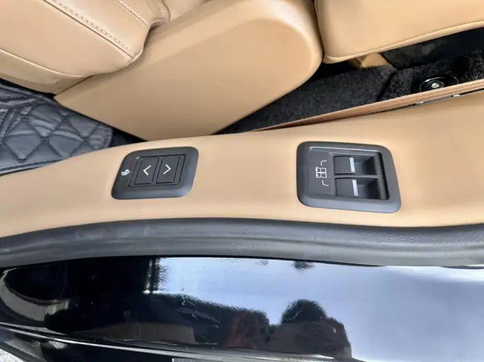 Range Rover 2023 Model 3.0 L6 400PS Shengshi VII seat Extended Edition – фото 10