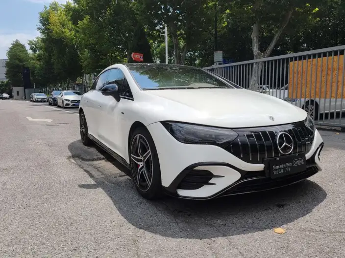 Mercedes-Benz EQE AMG 2024 Model EQE 53 4MATIC+ – фото 3