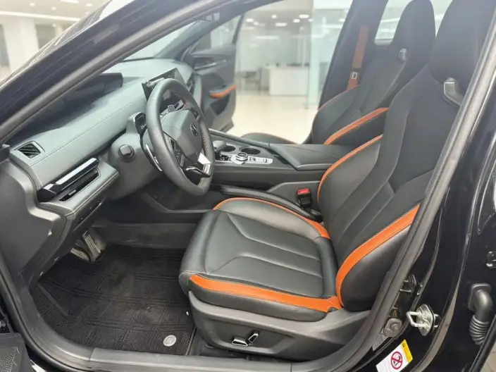 Changan UNI-V 2023 Model 1.5T Exclusive Model – фото 9