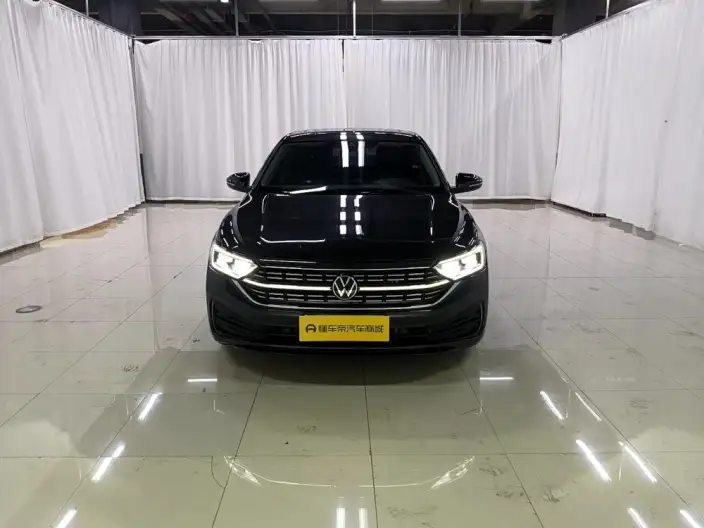 Volkswagen Sagitar 2023 Model 300TSI DSG Superior Edition