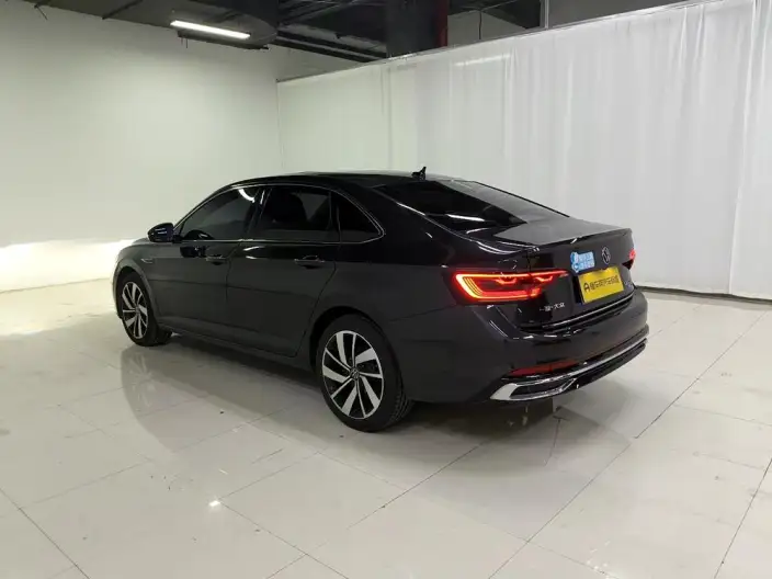 Volkswagen Sagitar 2023 Model 300TSI DSG Superior Edition – фото 5