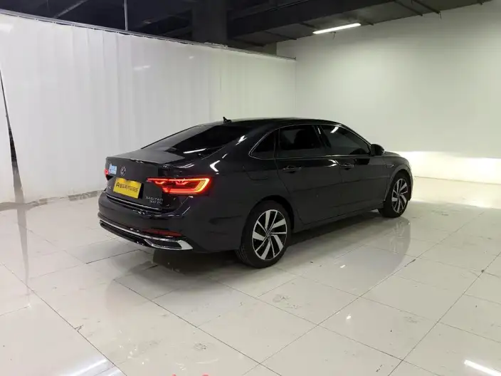 Volkswagen Sagitar 2023 Model 300TSI DSG Superior Edition – фото 7