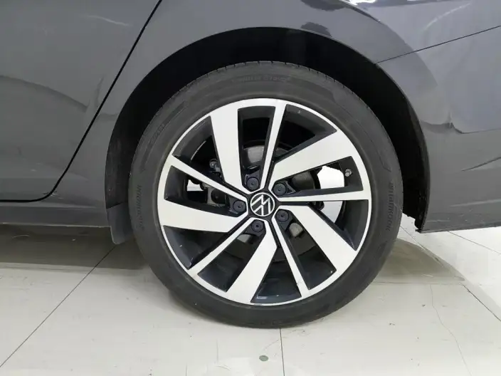 Volkswagen Sagitar 2023 Model 300TSI DSG Superior Edition – фото 9