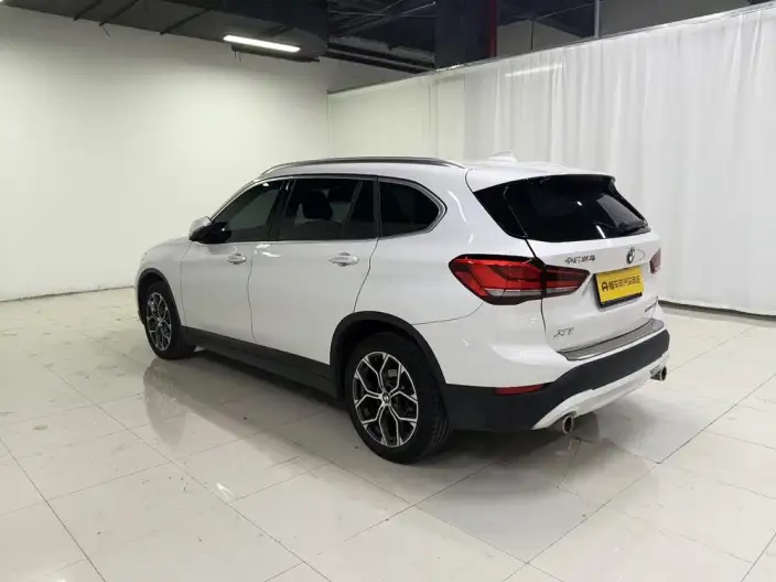 BMW X1 2022 Model sDrive25Li Leading Model – фото 5
