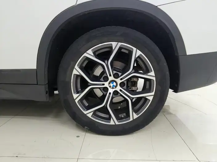 BMW X1 2022 Model sDrive25Li Leading Model – фото 9