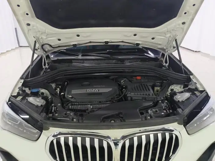 BMW X1 2022 Model sDrive25Li Leading Model – фото 10