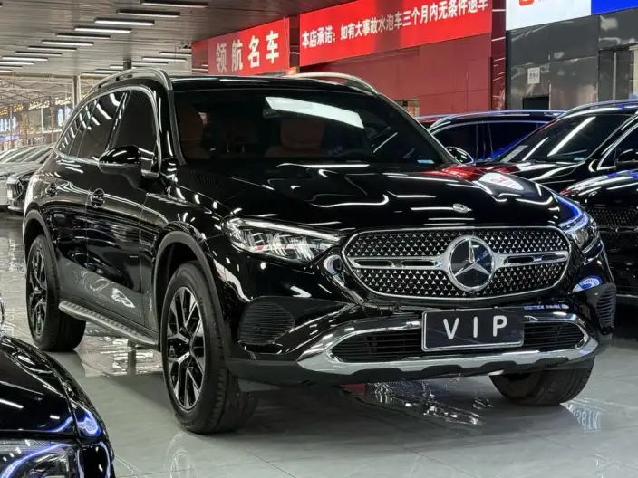 Mercedes-Benz GLC 2023 Model GLC 260 L 4MATIC Dynamic Model 5 seat – фото 3