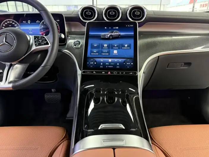 Mercedes-Benz GLC 2023 Model GLC 260 L 4MATIC Dynamic Model 5 seat – фото 7