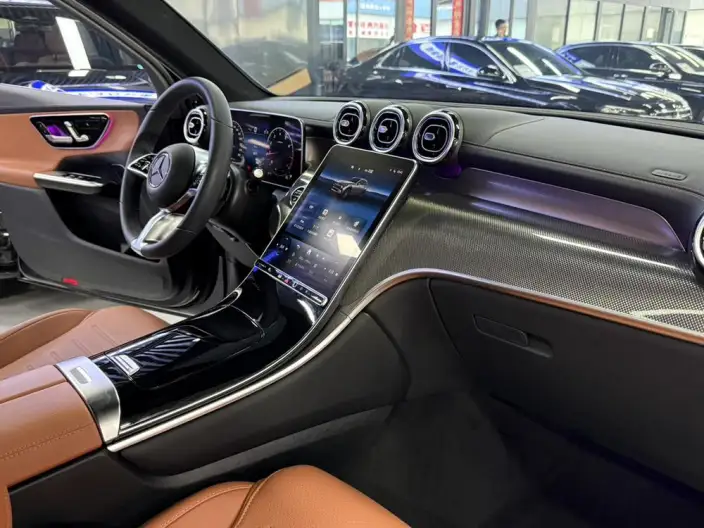 Mercedes-Benz GLC 2023 Model GLC 260 L 4MATIC Dynamic Model 5 seat – фото 8