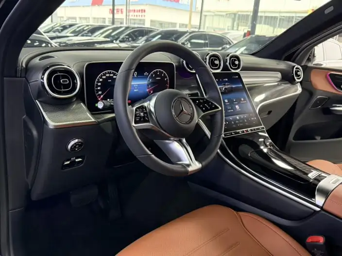 Mercedes-Benz GLC 2023 Model GLC 260 L 4MATIC Dynamic Model 5 seat – фото 10