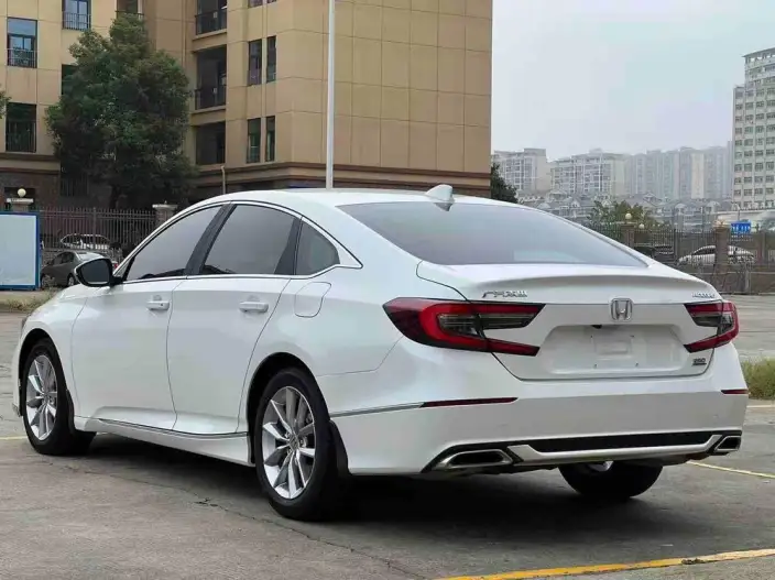 Honda Accord 2022 Model 260TURBO Deluxe Edition – фото 5
