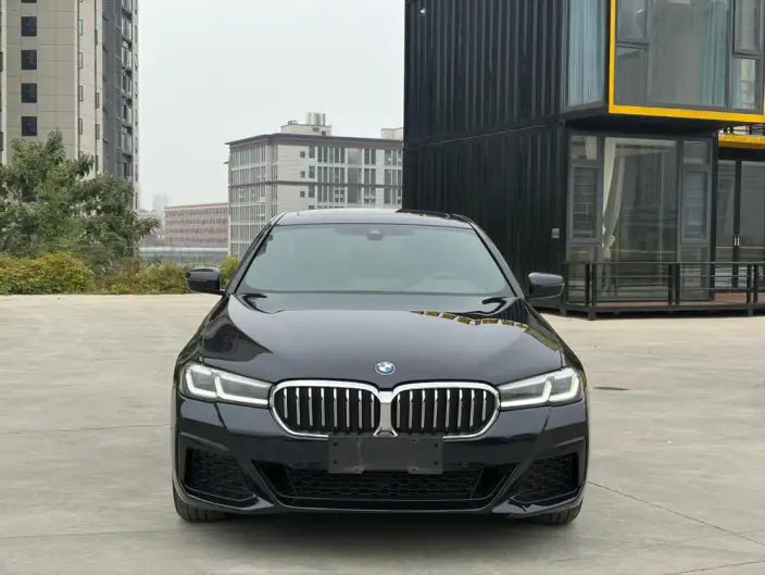 BMW 5 Series 2022 Model Facelift II 525Li M Sports Set – фото 2