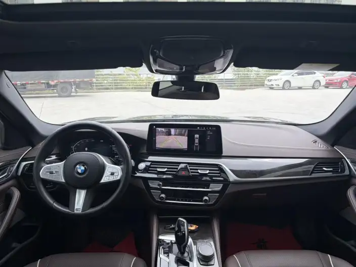 BMW 5 Series 2022 Model Facelift II 525Li M Sports Set – фото 8
