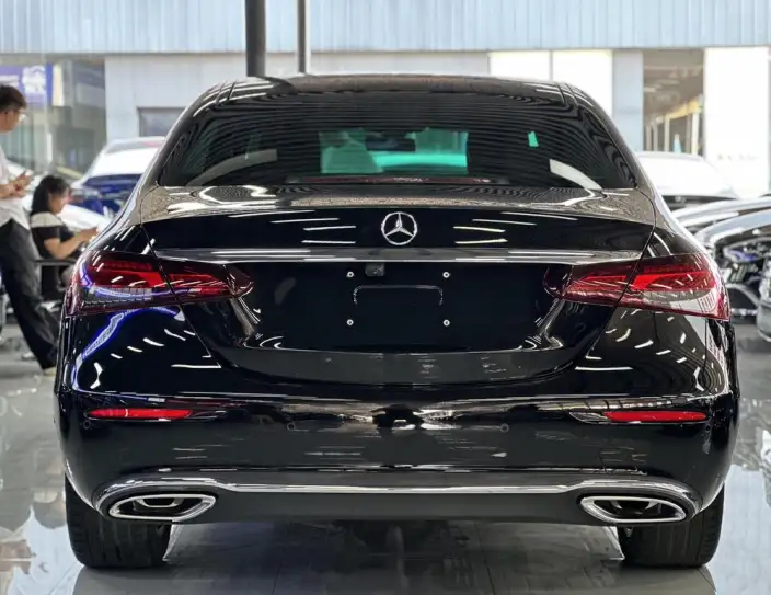 Mercedes-Benz E-Class 2023 Model E 300 L Luxury Model sedan – фото 5