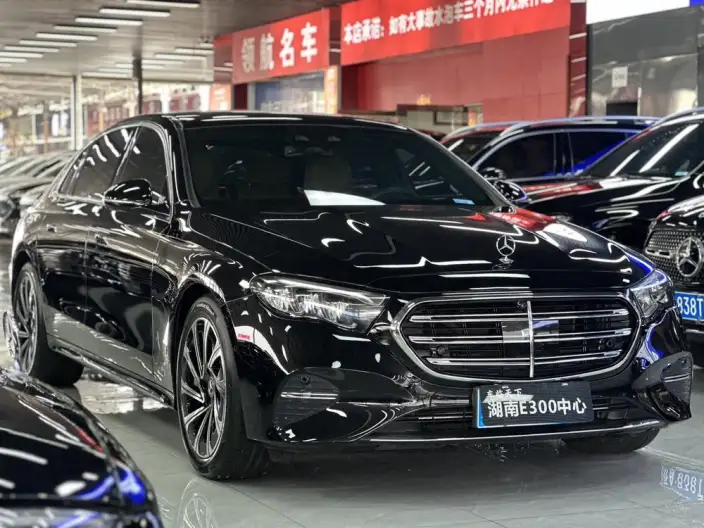 Mercedes-Benz E-Class 2024 Model E 300 L Luxury Model sedan – фото 3
