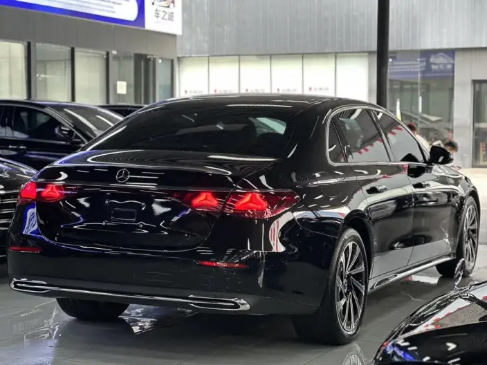 Mercedes-Benz E-Class 2024 Model E 300 L Luxury Model sedan – фото 6