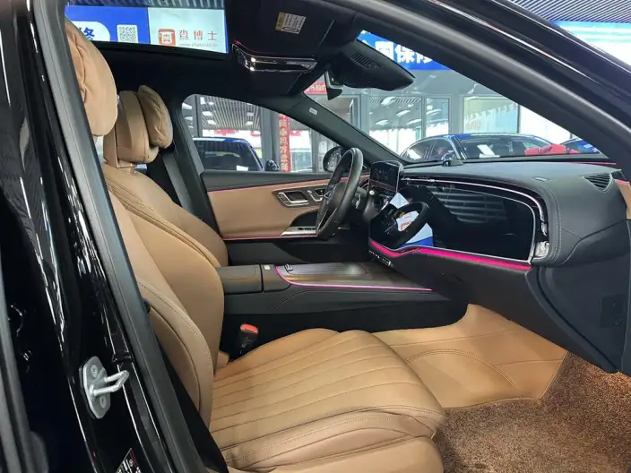 Mercedes-Benz E-Class 2024 Model E 300 L Luxury Model sedan – фото 7