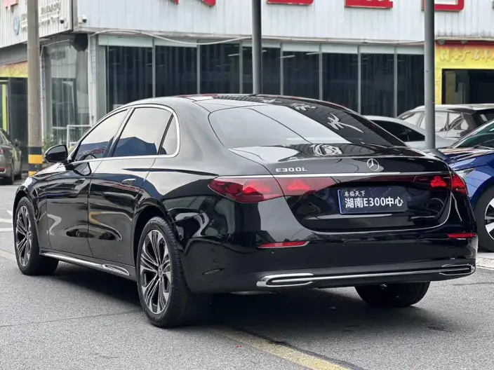 Mercedes-Benz E-Class 2026 Model E 300 L Luxury Model sedan – фото 4