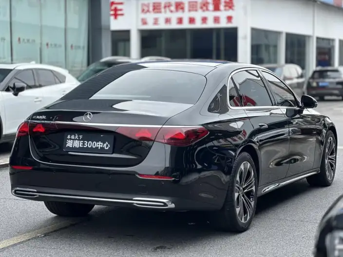Mercedes-Benz E-Class 2026 Model E 300 L Luxury Model sedan – фото 6