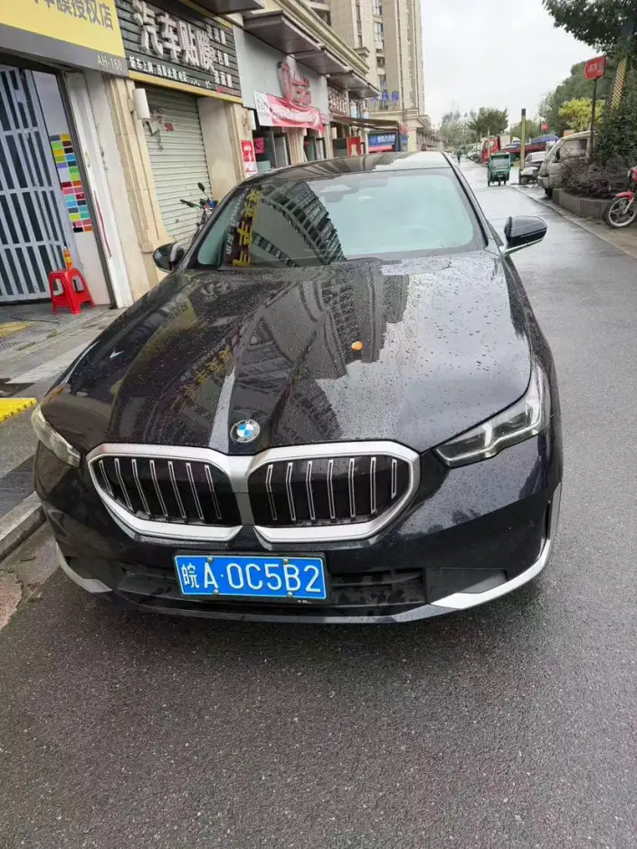 BMW 5 Series 2024 Model 525Li Luxury Set – фото 2