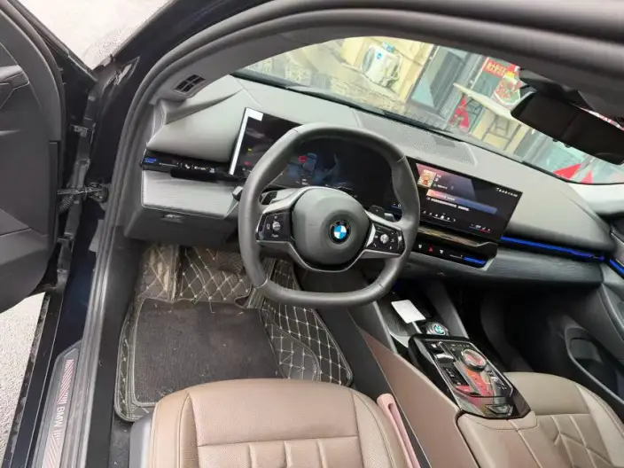 BMW 5 Series 2024 Model 525Li Luxury Set – фото 8