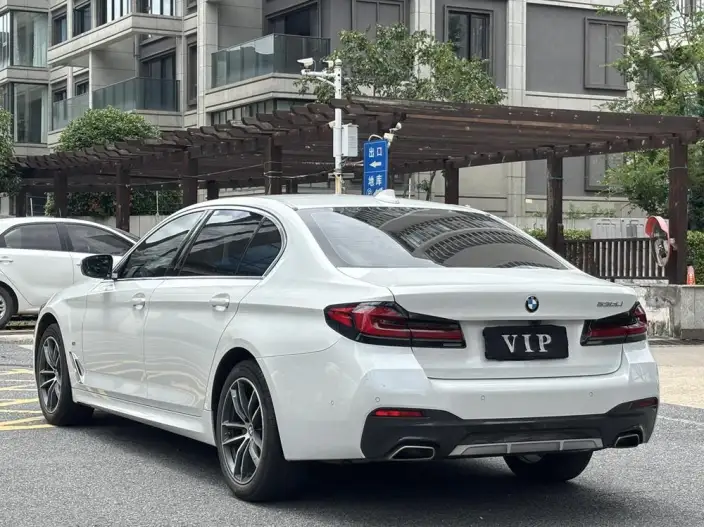BMW 5 Series 2022 Model 525Li M Sports Set – фото 3