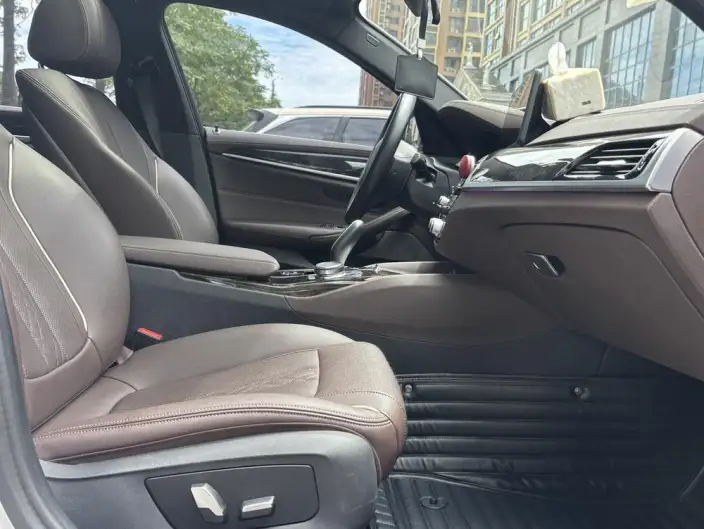 BMW 5 Series 2022 Model 525Li M Sports Set – фото 9