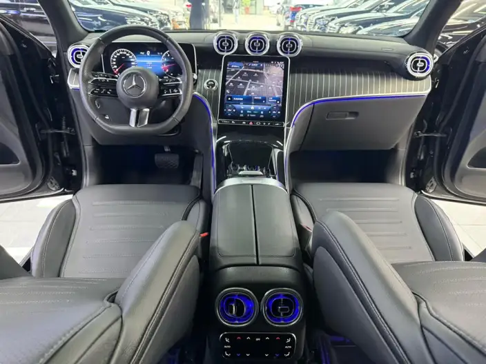 Mercedes-Benz GLC 2023 Model Facelift GLC 300 L 4MATIC Dynamic Model 7 seat – фото 7