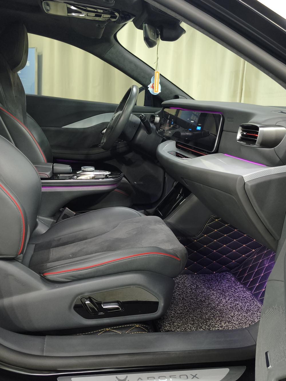 Arcfox α-S 2022 HI Edition Premium – фото 9