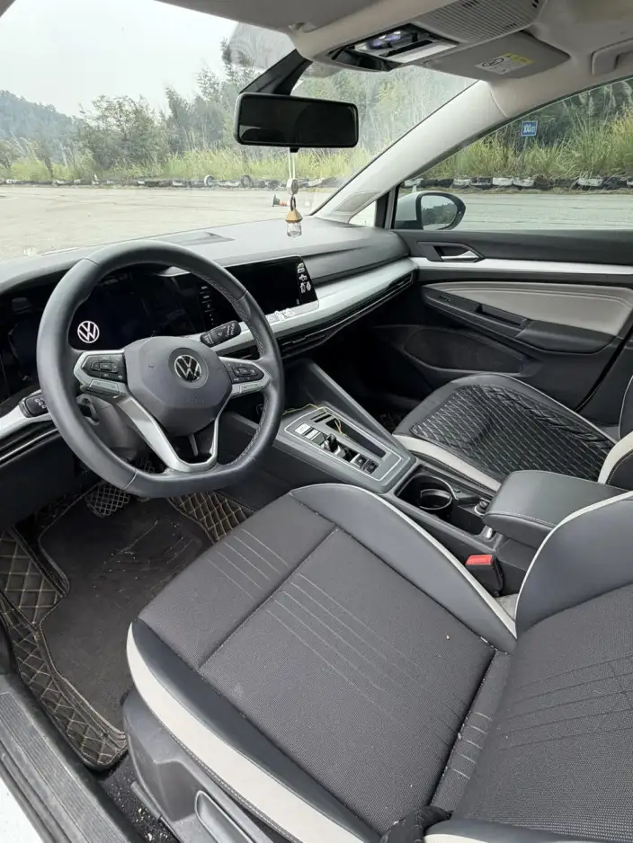 Volkswagen Golf 2023 Model 280TSI DSG Pro – фото 7