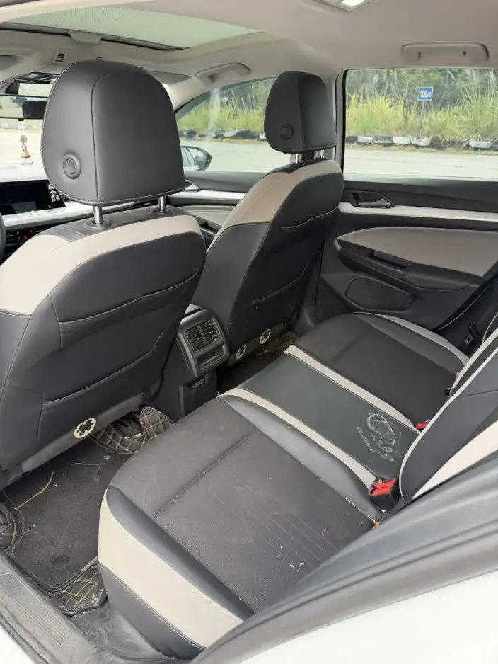Volkswagen Golf 2023 Model 280TSI DSG Pro – фото 9