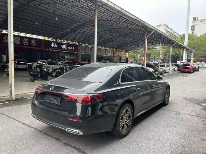 Mercedes-Benz E-Class 2025 Model E 260 L sedan – фото 6