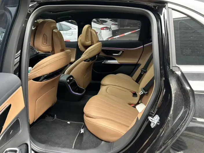 Mercedes-Benz E-Class 2025 Model E 260 L sedan – фото 10