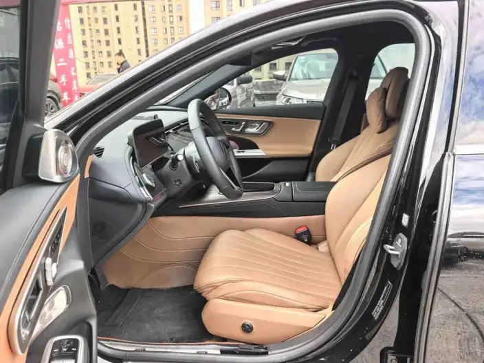 Mercedes-Benz E-Class 2024 Model E 300 L Luxury Model sedan – фото 8