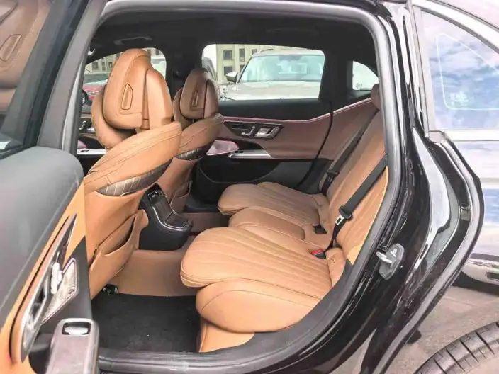 Mercedes-Benz E-Class 2024 Model E 300 L Luxury Model sedan – фото 9