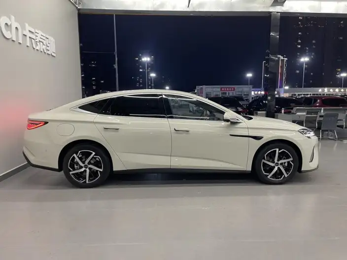 BYD Seal 07DM 2026 Model DM-i 230KM Flagship Model – фото 8