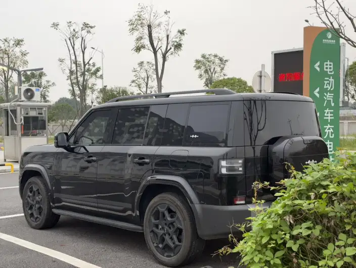 Titan 7 PHEV 2025 Model 190KM 4WD Ultra Edition