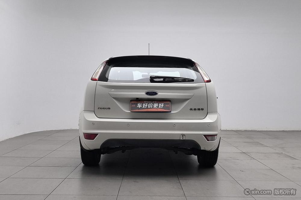 Ford Focus 2013 модификация лян кузов Classic 1.8L Manual Basic – фото 3
