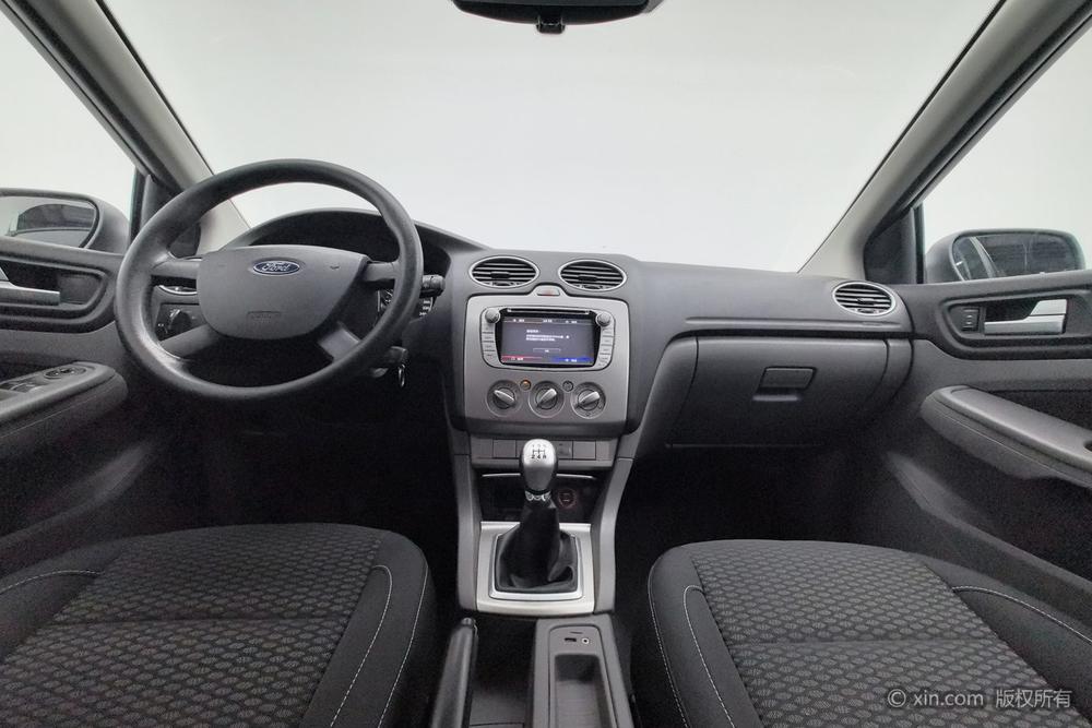 Ford Focus 2013 модификация лян кузов Classic 1.8L Manual Basic – фото 14