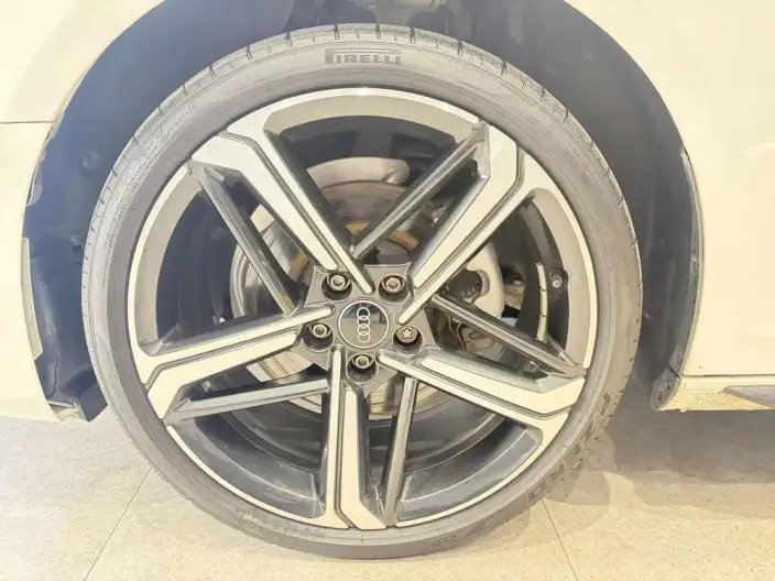Audi A4 L 2024 Model 40 TFSI Luxury Dynamic Model – фото 9